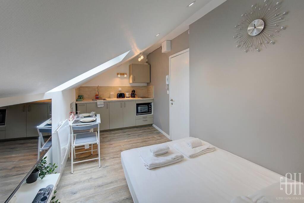 Sakura - Face Gare Apartment ตูร์ ภายนอก รูปภาพ