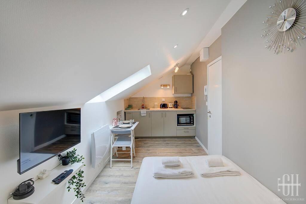 Sakura - Face Gare Apartment ตูร์ ภายนอก รูปภาพ